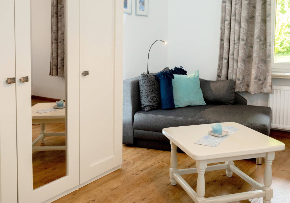 Gemütliche Sitzgelegenheit zur Entspannung in der Ferienwohnung Emmy auf dem Ferienhof Drewes in Ollsen in der Lüneburger Heide