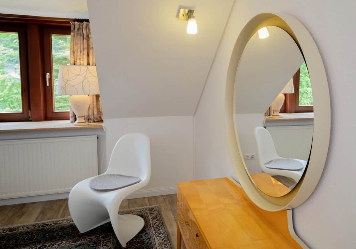 Spieglein im Schlafzimmer in der Ferienwohnung Marie auf dem Ferienhof Drewes in Ollsen in der Lüneburger Heide